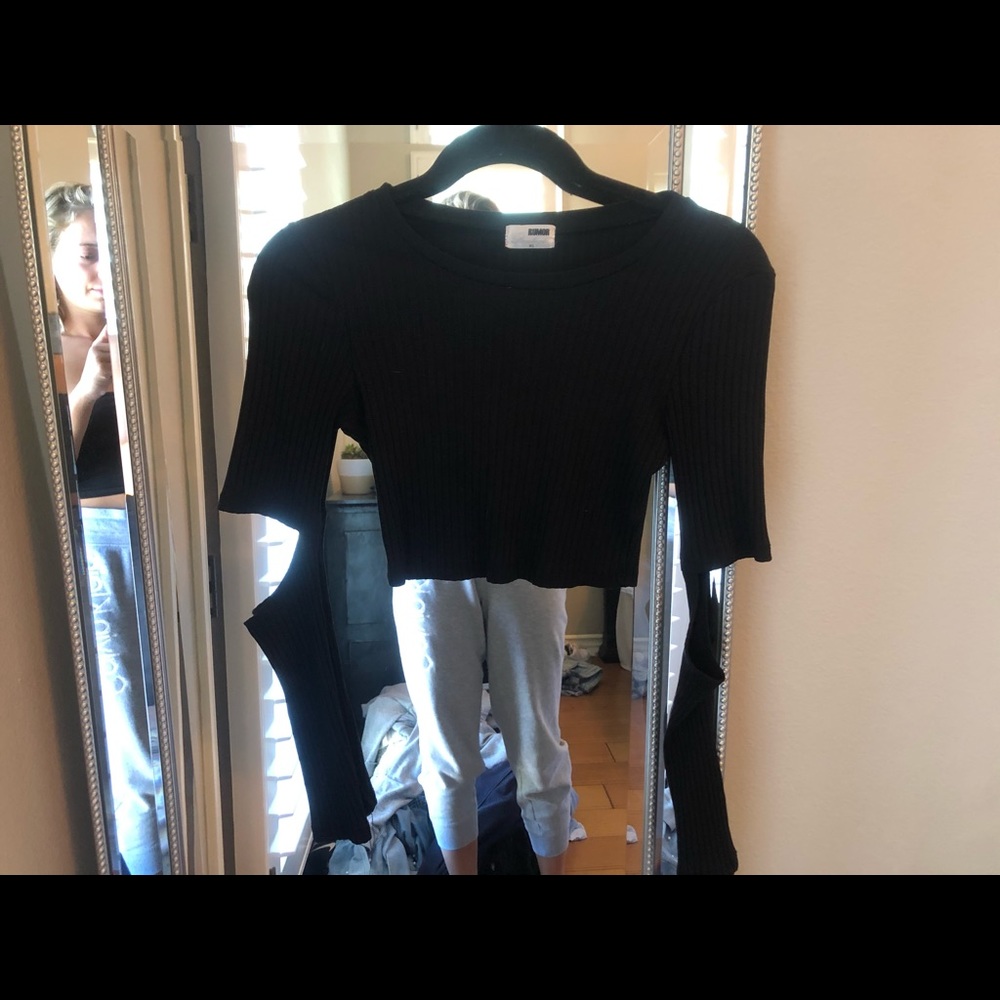 LF Cropped Top - Picture 2 of 3